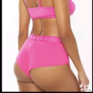 NEW Savage X Fenty Hot Shorts Size Large